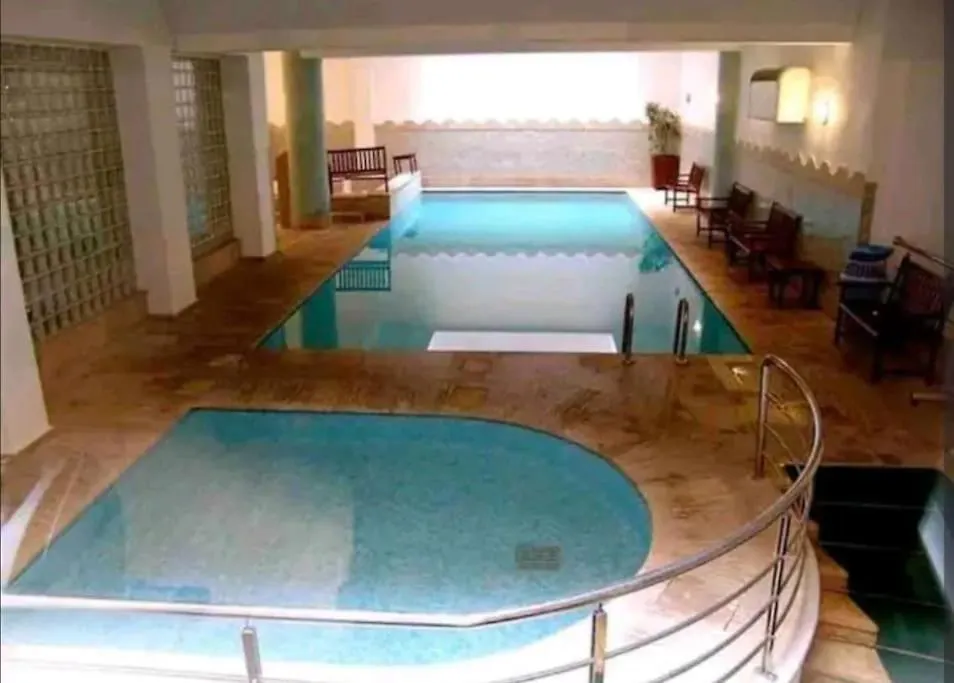 Appartement Gueliz Avec Piscine Et Salle De Sport Marrakesh Lägenhet